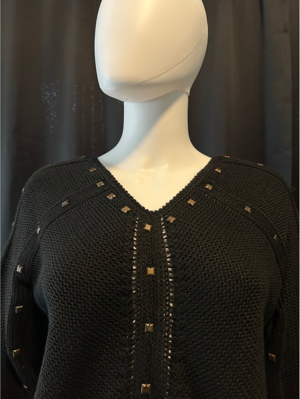 Intrigue sweater - Picture 4 of 6